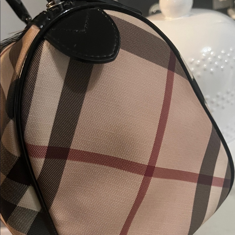 Burberry Beige and Black Plaid Satchel - Picture 4 of 13